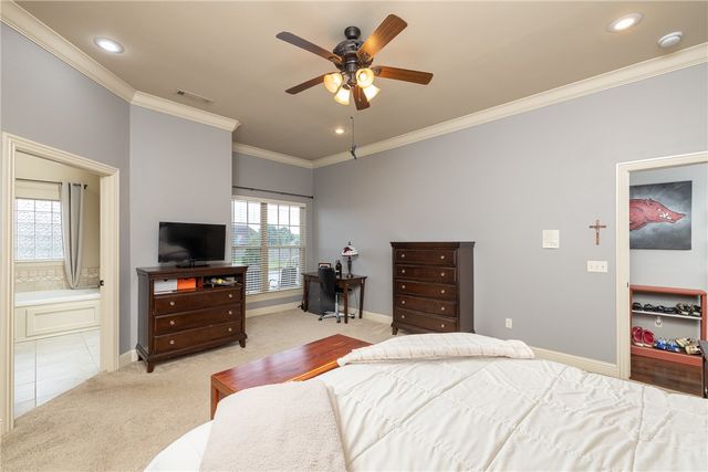 2439 Brookwater Lane, Fayetteville, AR 72703