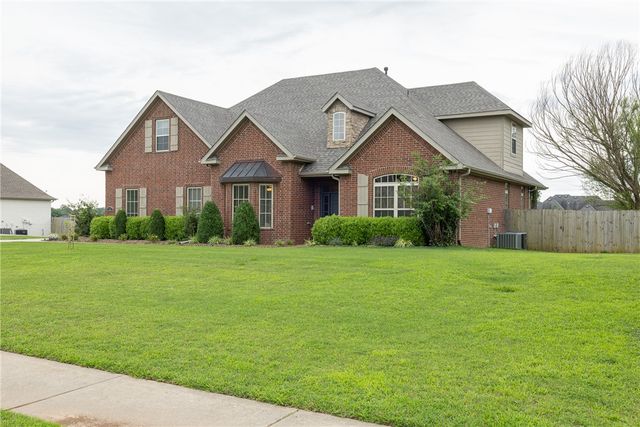 2439 Brookwater Lane, Fayetteville, AR 72703