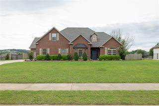 2439 Brookwater Lane, Fayetteville, AR 72703