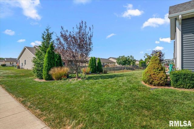 4820 CHESTNUT Drive, Springfield, IL 62711