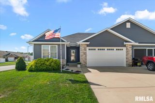 4820 CHESTNUT Drive, Springfield, IL 62711