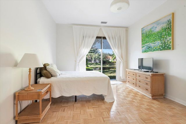 2563 James River Road, West Palm Beach, FL 33411