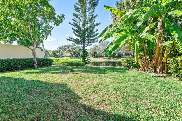 2563 James River Road, West Palm Beach, FL 33411
