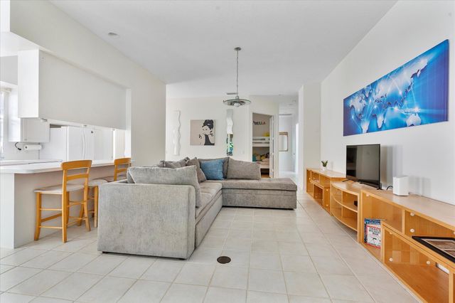 2563 James River Road, West Palm Beach, FL 33411
