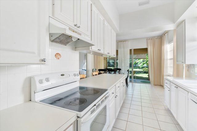 2563 James River Road, West Palm Beach, FL 33411