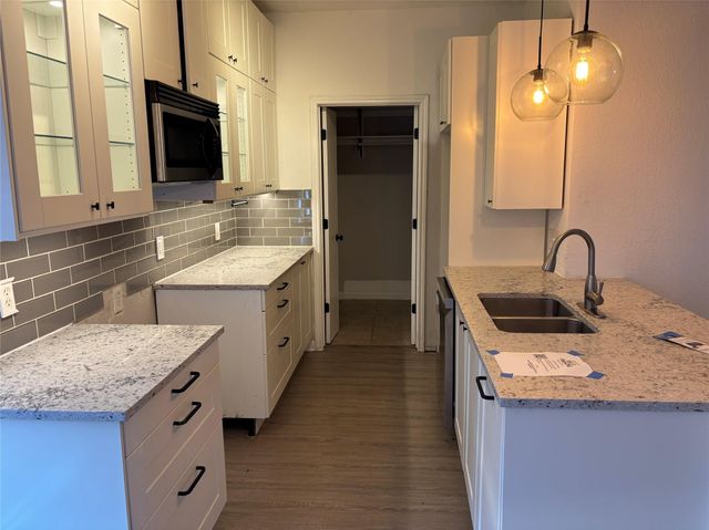 108 Shenandoah TRL, Elgin, TX 78621