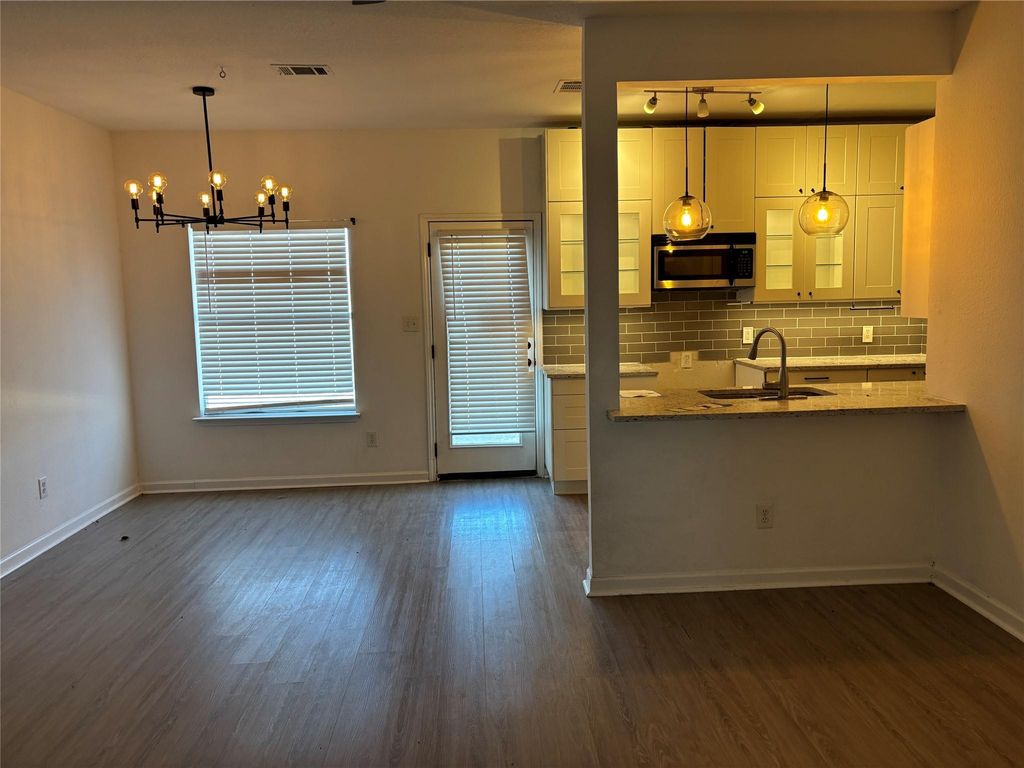 108 Shenandoah TRL, Elgin, TX 78621