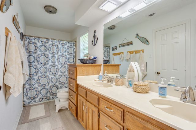 4322 Waycross Drive, Arlington, TX 76016