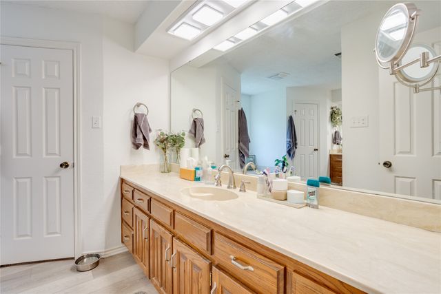 4322 Waycross Drive, Arlington, TX 76016