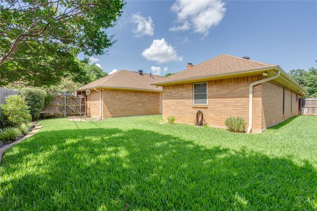 4322 Waycross Drive, Arlington, TX 76016