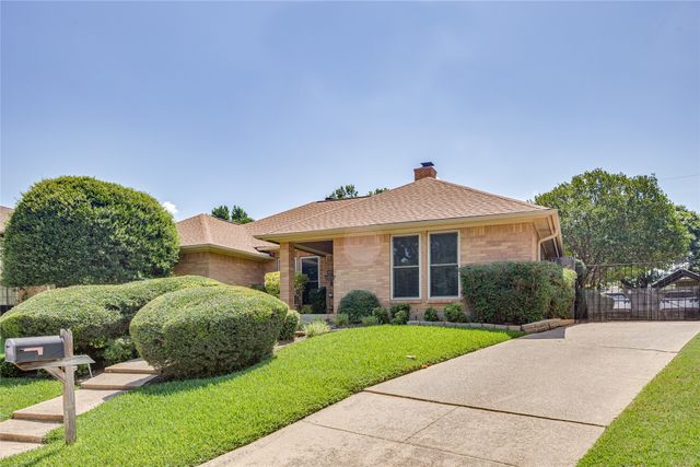 4322 Waycross Drive, Arlington, TX 76016