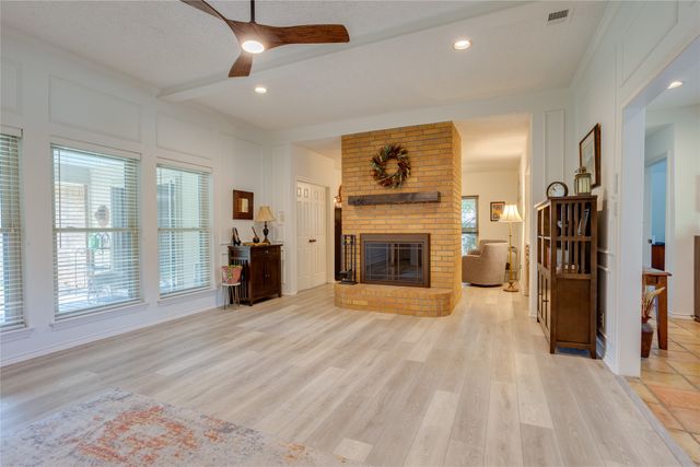 4322 Waycross Drive, Arlington, TX 76016
