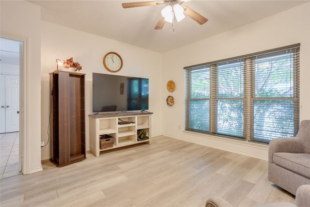 4322 Waycross Drive, Arlington, TX 76016