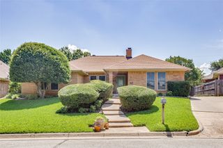 4322 Waycross Drive, Arlington, TX 76016