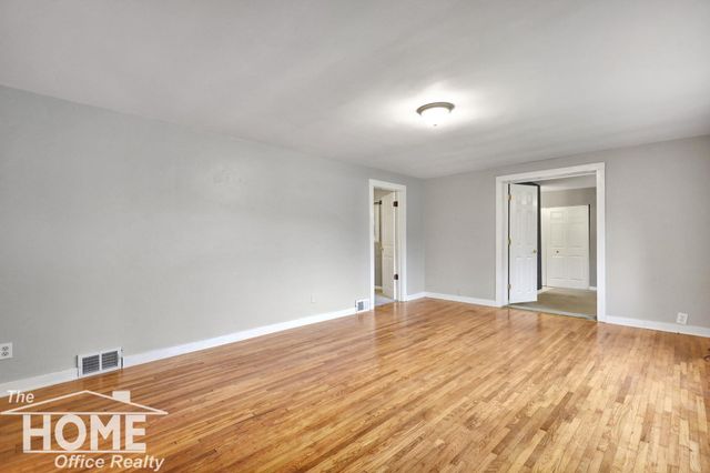 204 E McArthur Street, Corunna, MI 48817