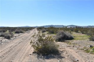 25 Frontier, Helendale, CA 92342