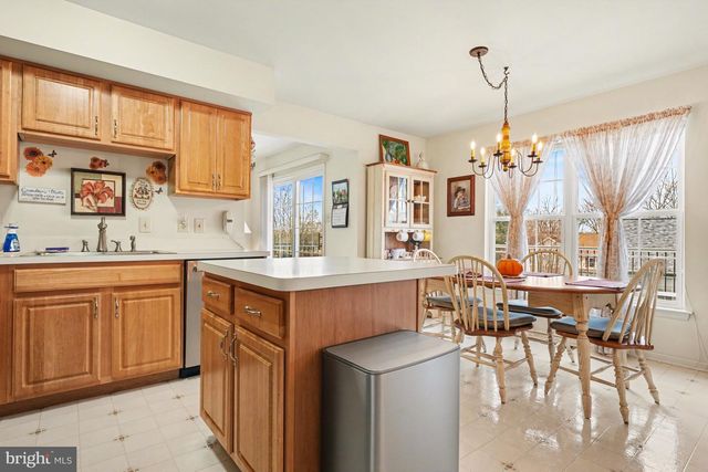 321 CHERRY ST, Pennsburg, PA 18073