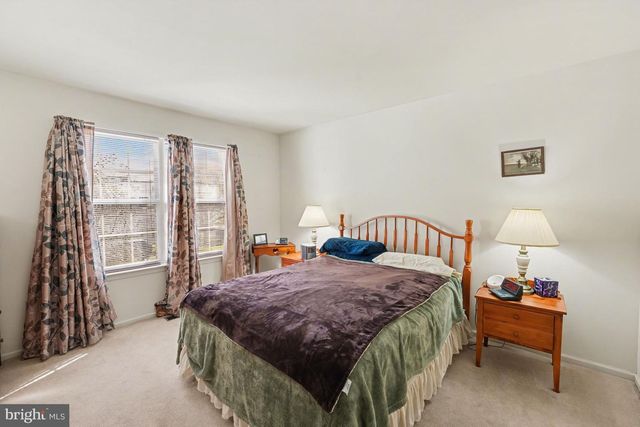 321 CHERRY ST, Pennsburg, PA 18073