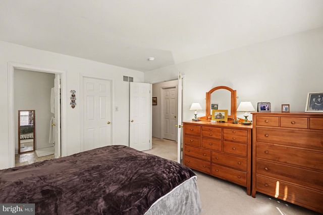 321 CHERRY ST, Pennsburg, PA 18073