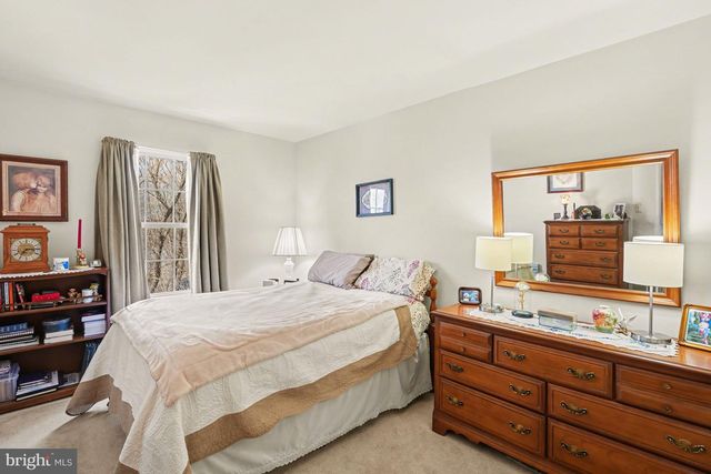 321 CHERRY ST, Pennsburg, PA 18073