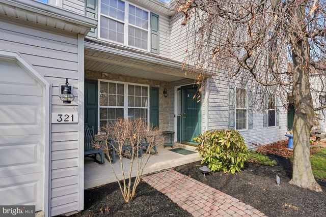 321 CHERRY ST, Pennsburg, PA 18073