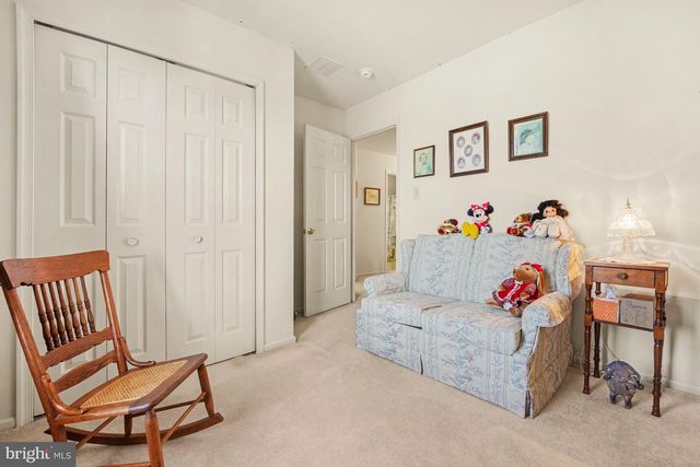 321 CHERRY ST, Pennsburg, PA 18073