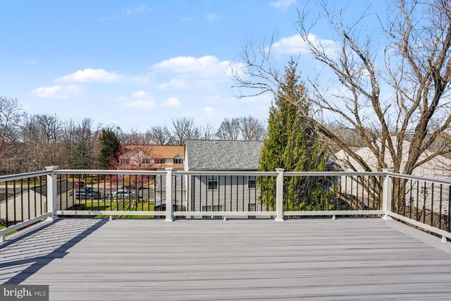 321 CHERRY ST, Pennsburg, PA 18073