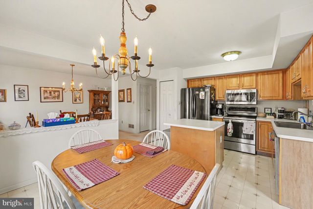 321 CHERRY ST, Pennsburg, PA 18073