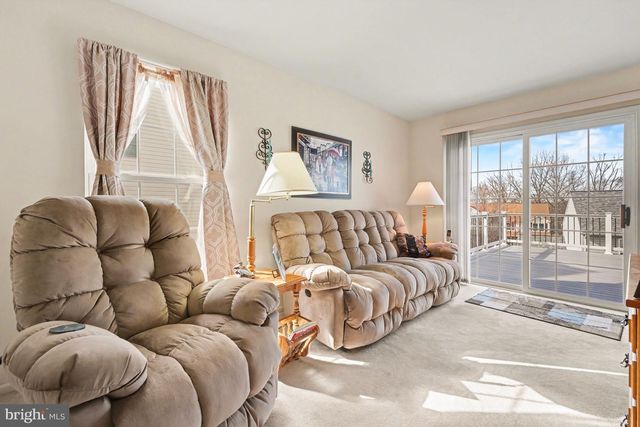 321 CHERRY ST, Pennsburg, PA 18073