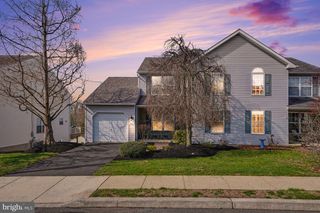 321 CHERRY ST, Pennsburg, PA 18073