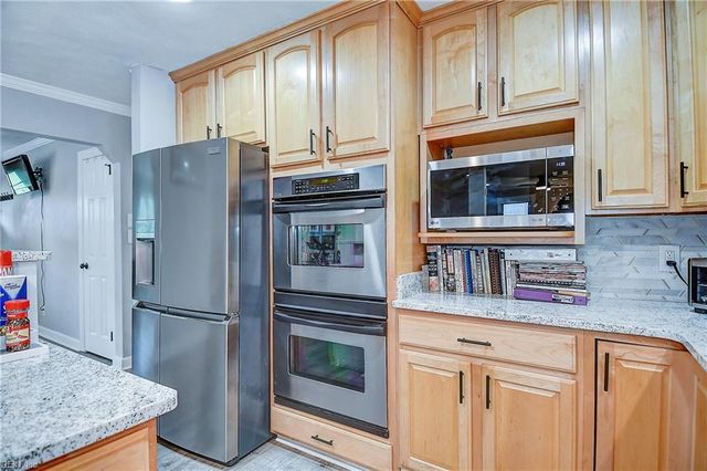 5013 Regina LN, Virginia Beach, VA 23455