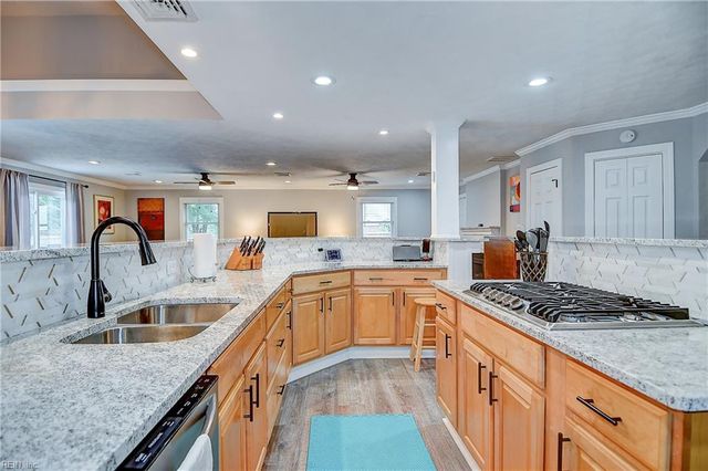 5013 Regina LN, Virginia Beach, VA 23455
