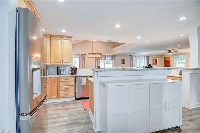 5013 Regina LN, Virginia Beach, VA 23455