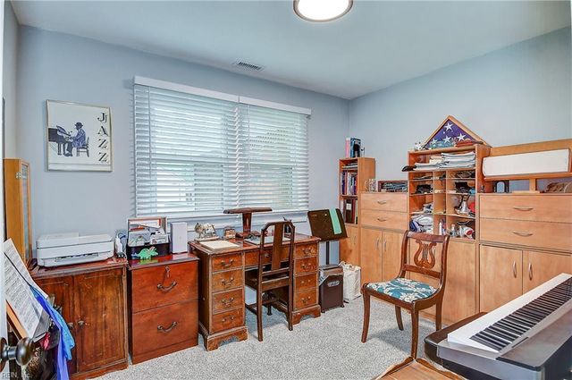 5013 Regina LN, Virginia Beach, VA 23455