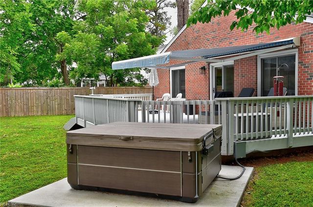 5013 Regina LN, Virginia Beach, VA 23455