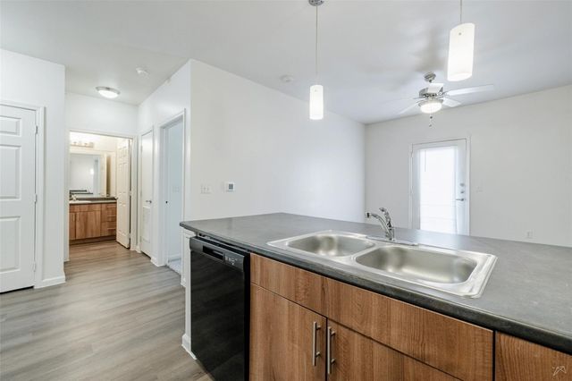 5605 Springdale RD 4-4-4228, Austin, TX 78723