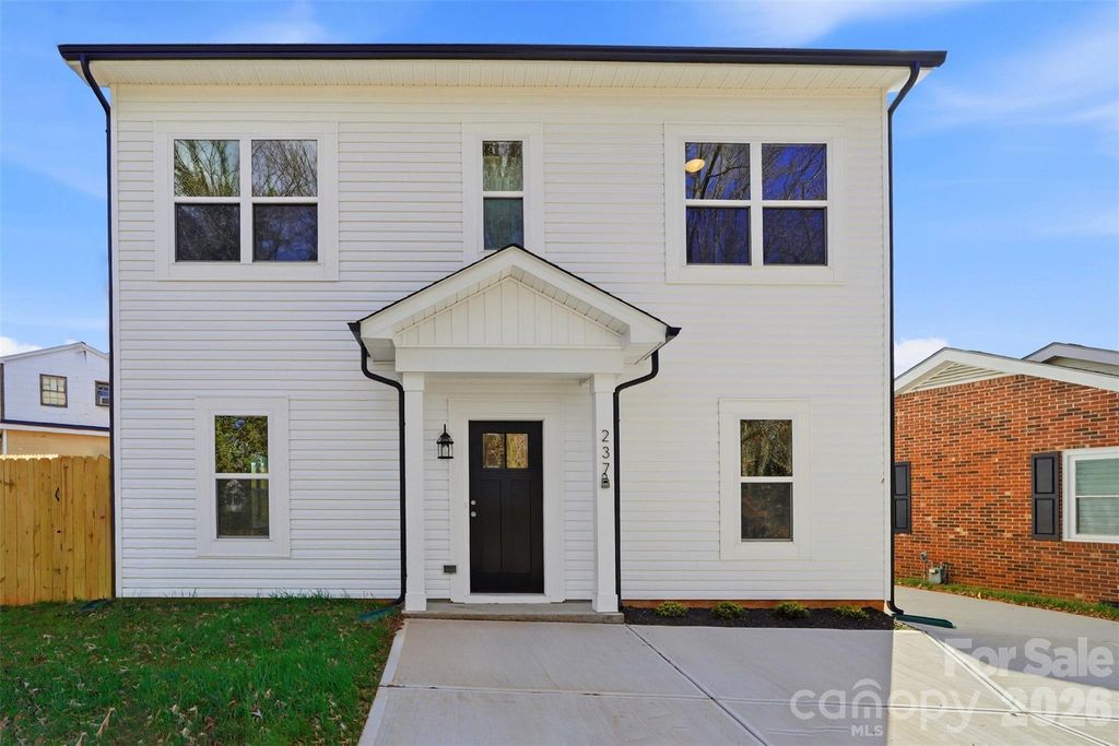 237 Gantt Street, Mooresville, NC 28115