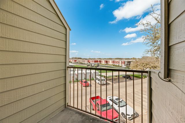 3113 Sondra Drive 206, Fort Worth, TX 76107