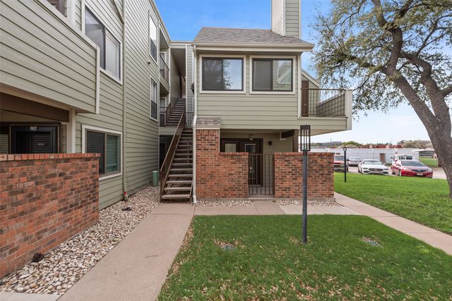 3113 Sondra Drive 206, Fort Worth, TX 76107