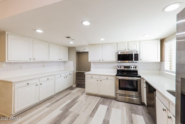 10215 N 35TH Drive, Phoenix, AZ 85051