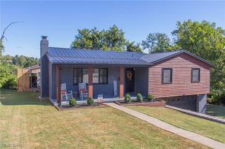 209 Dennis Lane, St Clairsville, OH 43950