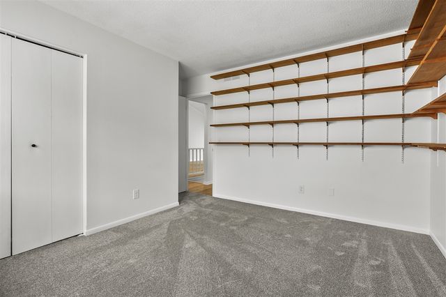 2181 Quail Run Drive 20, Kalamazoo, MI 49009