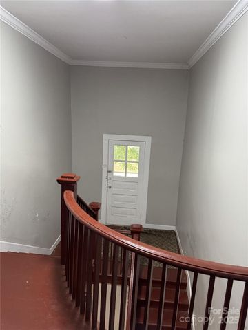 907 W 5th Avenue, Gastonia, NC 28052