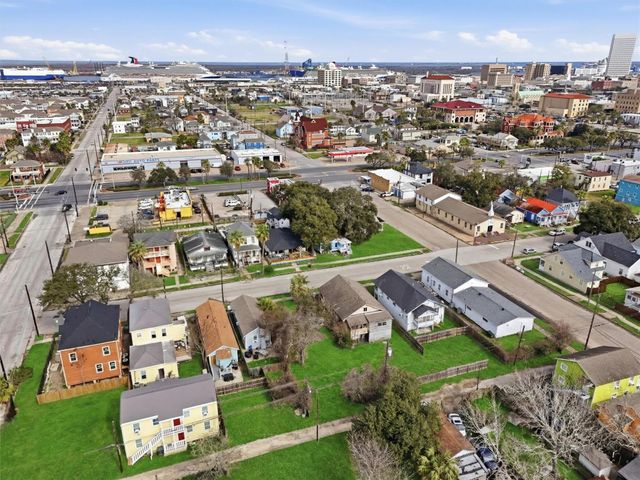 2815 Avenue K, Galveston, TX 77550