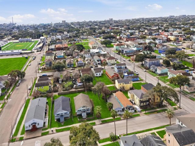 2815 Avenue K, Galveston, TX 77550