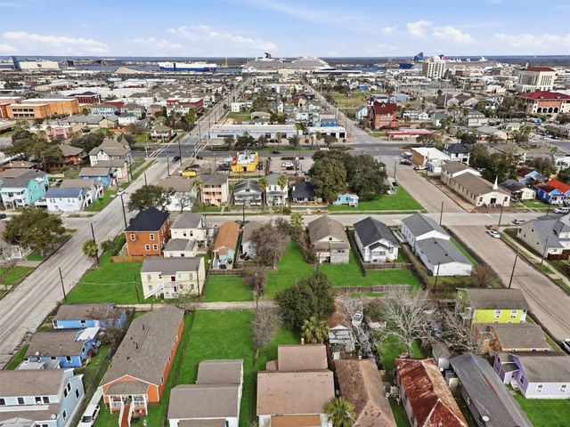 2815 Avenue K, Galveston, TX 77550