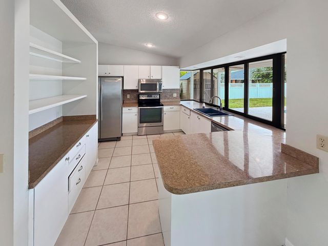 2305 SW Fern Circle, Port St. Lucie, Port St Lucie, FL 34953