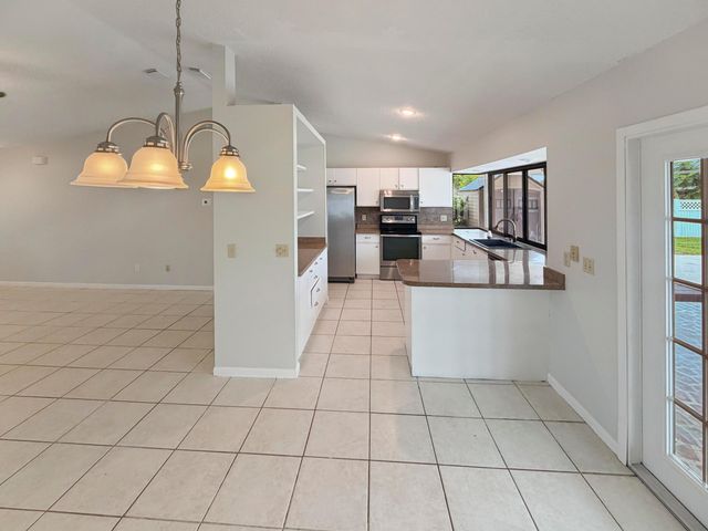 2305 SW Fern Circle, Port St. Lucie, Port St Lucie, FL 34953