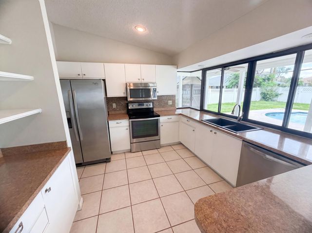 2305 SW Fern Circle, Port St. Lucie, Port St Lucie, FL 34953