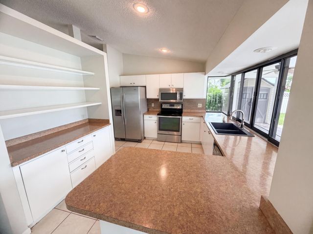 2305 SW Fern Circle, Port St. Lucie, Port St Lucie, FL 34953